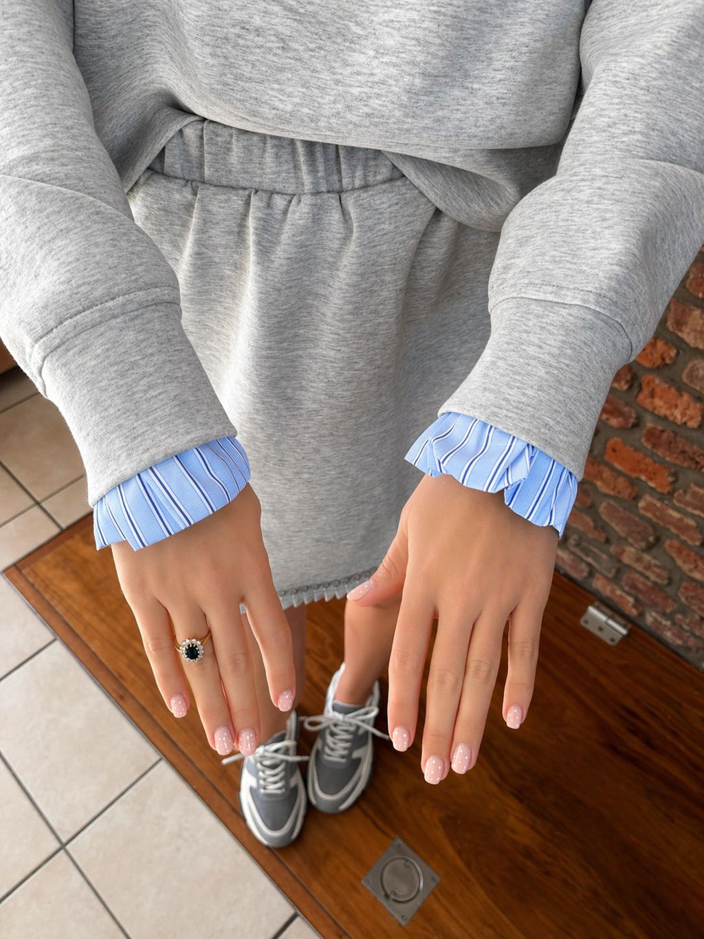 Ensemble pull/chemisier et jupe