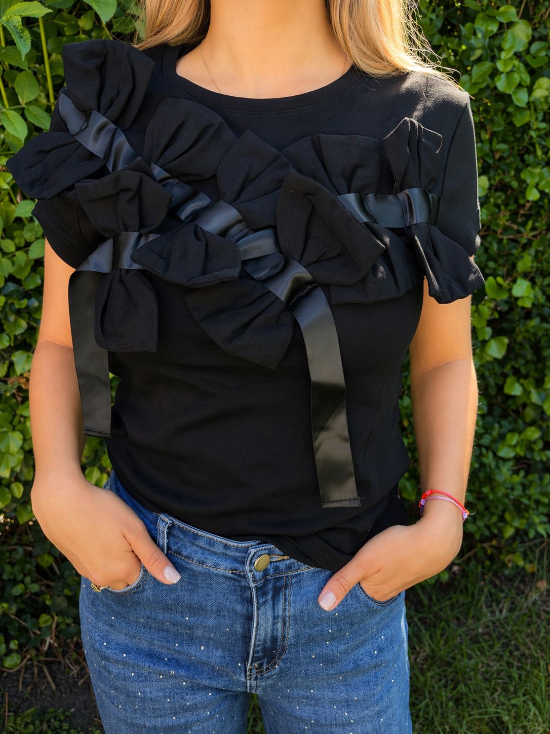 T-shirt manches courtes noir avec des nœuds